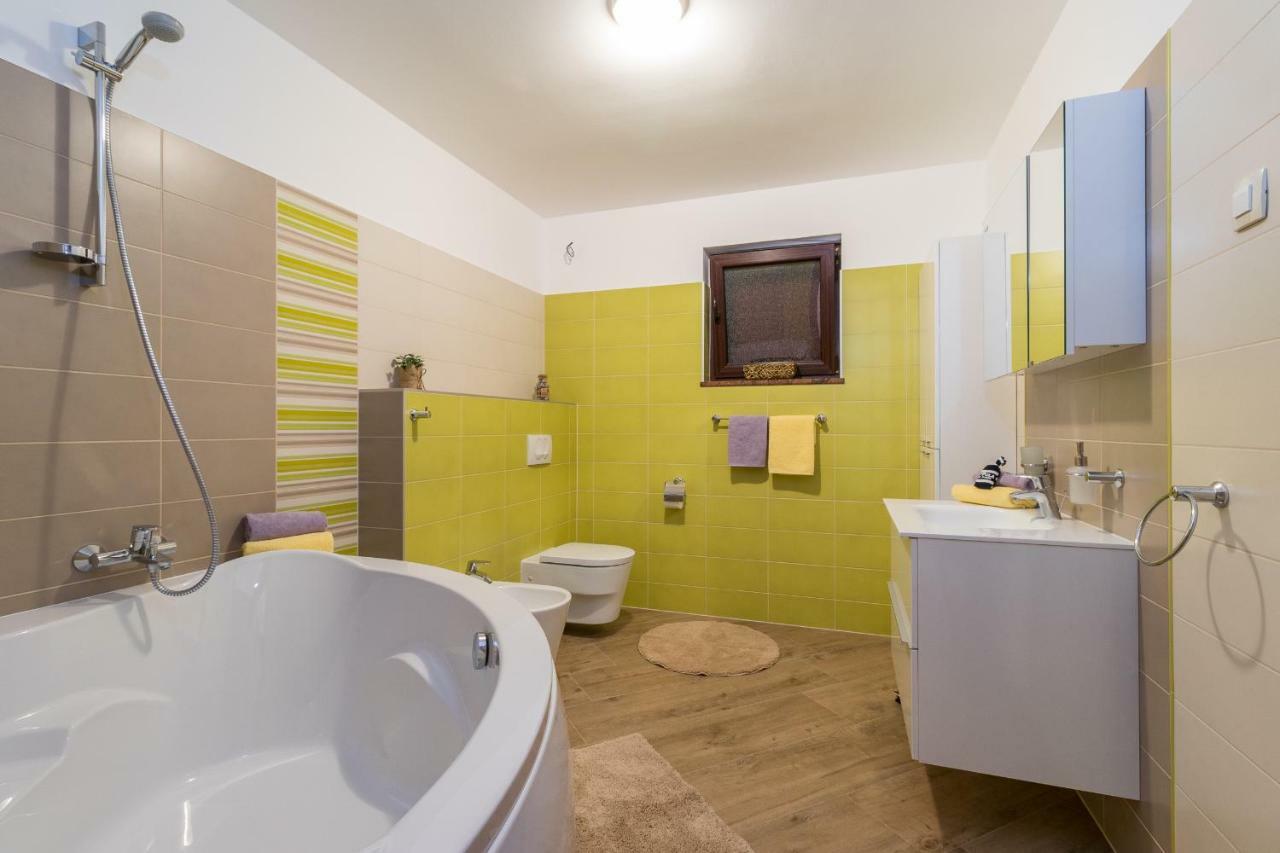 Villa Erica Pula Ngoại thất bức ảnh